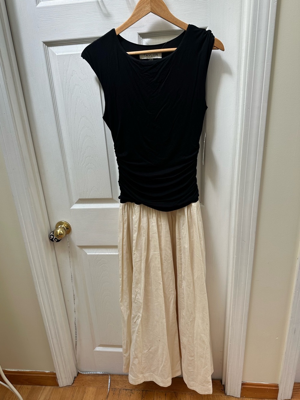Taylor Black short sleeve Top Cream Maxi Skirt dress m medium